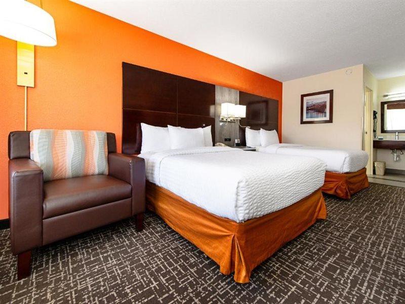 & Hotel 2*