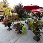 New Hope Inn & Suites