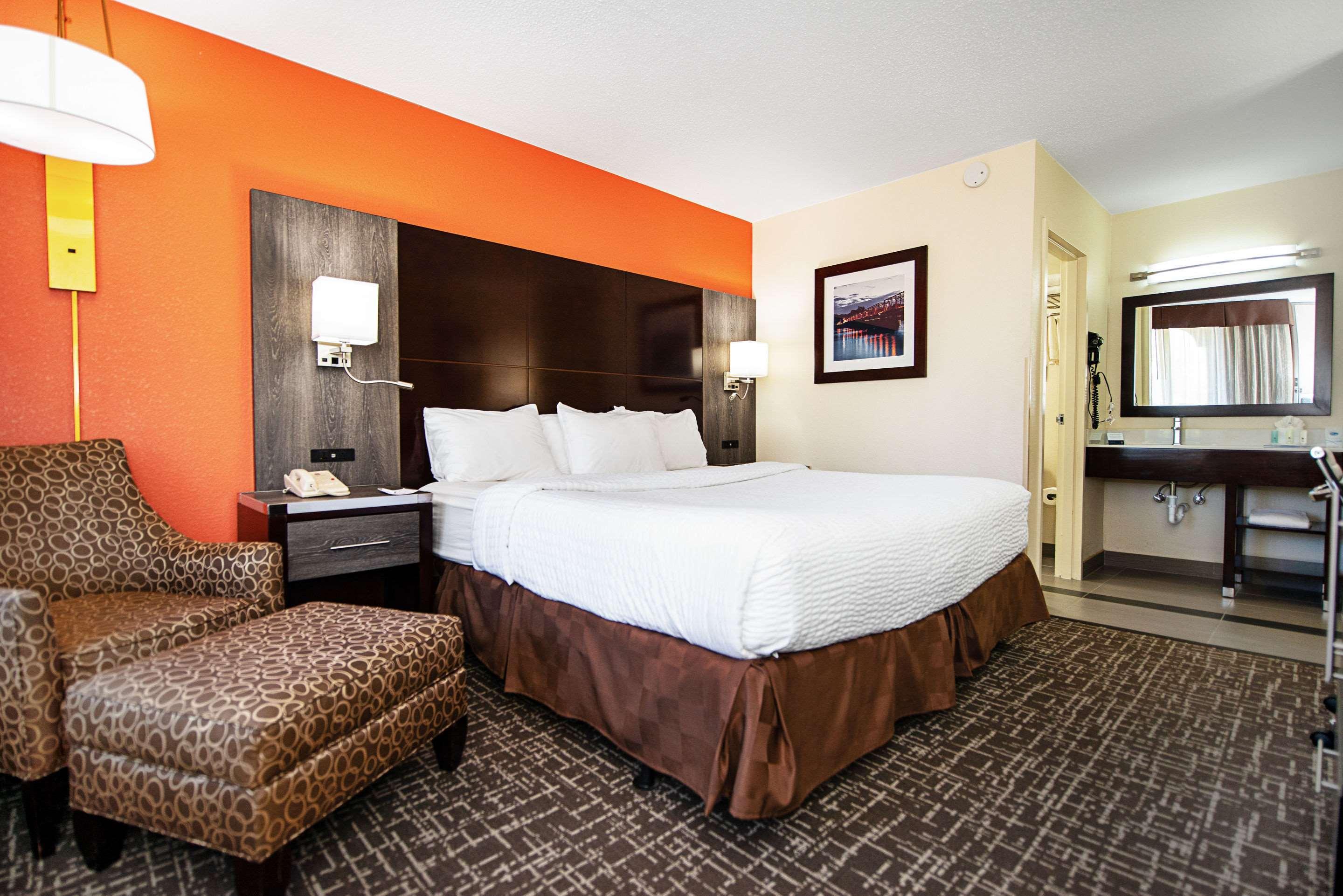 Hotel & New Hope